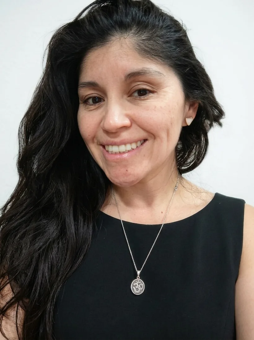 Millie Antiguai, Ingeniera en Turismo